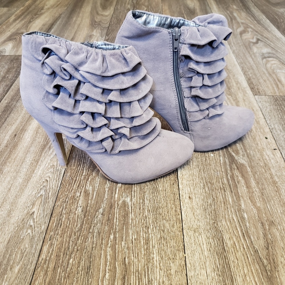 Ankle boots